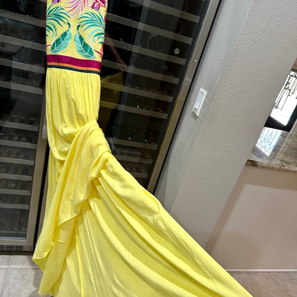 Yellow Embroidered Floral Maxi Dress Medium - Picture 3 of 8